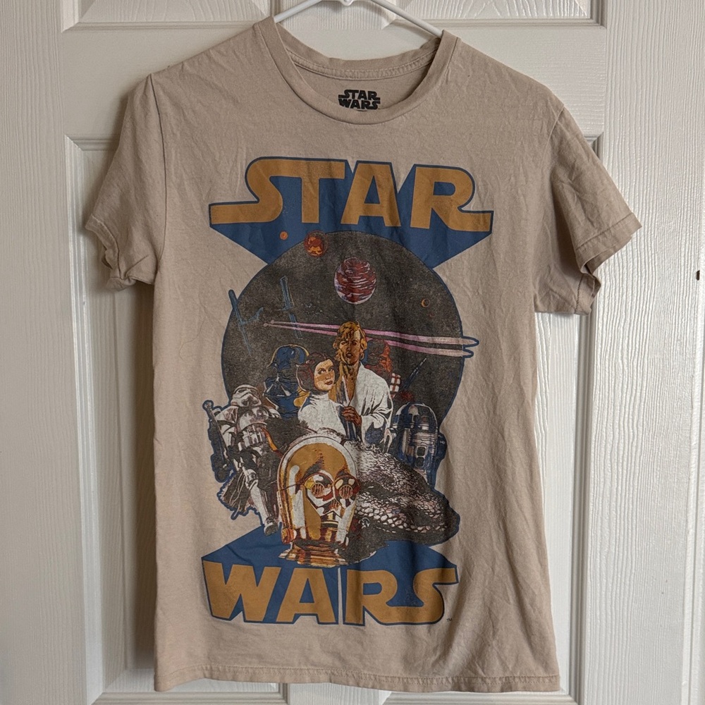 Star Wars Beige Graphic Tee with Iconic Characters